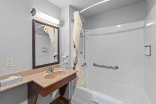 MainStay Suites Spokane Valley - 1