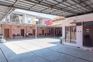 RedDoorz near Kejaksan Station Cirebon 3 - 3