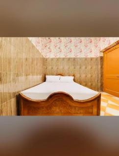 New Lucknow Hotel - 1