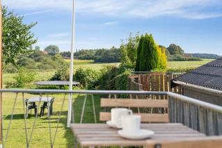 Cosy And Modern House In Peaceful Setting - 0