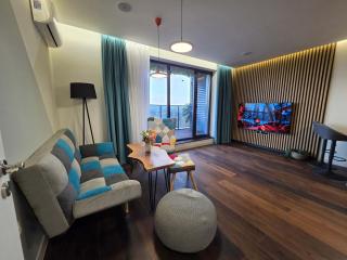 Luxury Apartment with Jacuzzi - River view & Underground Parking by Flat Mаnager - 9