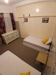 Apparemment entier - 2