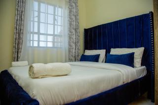 Tiny Haven Executive One Bedroom with WI-FI - 3