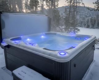 Le Stuga - Spa Steam room and Lake - 9