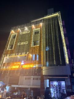 Hotel Shri Goverdhan - 4