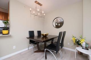 Modern Central Location with Pool Sauna & Jacuzzi - 5