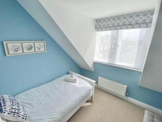 Golden Cottage - town centre luxury - 5