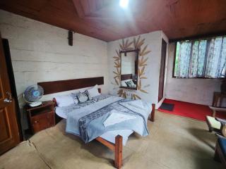 Munnar Tree house and Farm - 9