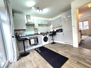 The Charm Luxury House - 8mins to NEC, Birmingham Airport - 1