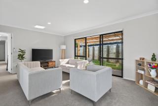 Welcome Bay Heights - 1