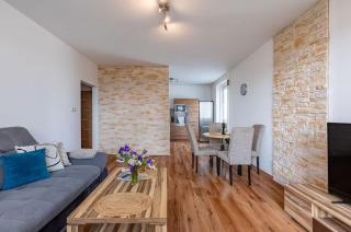 Spacious Apartment with AC and stunning views - 6