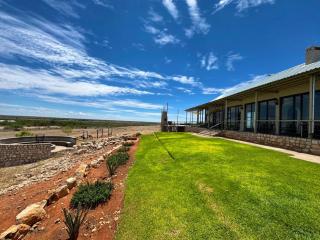 !Kharuhase Lodge and Distillery - 8