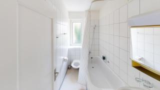 Cozy Zürich with Balcony and Kitchen - 4