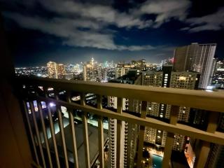 Studio with Balcony, TV Netflix near Shaw MRT Station - 6