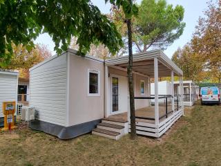 Victoria mobilehome in Camping Cisano San Vito - 4