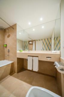 Holiday Inn Express Rosario by IHG - 8