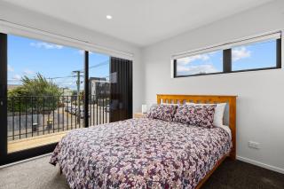 Luxury New 2Bed2Bath Minutes To CBD With Parking - 8