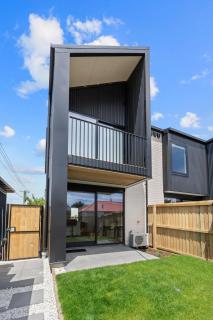 Luxury New 2Bed2Bath Minutes To CBD With Parking - 5