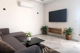 Selena Bay Luxury Sea View 1BR Apartment, Private Beach and Pool - 9