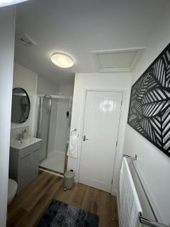 Rosern Short Stays - 8