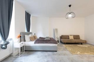 Central & Quiet I Bright Apartment in Steglitz - 3