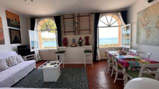 Apartamento con jardín a 11 metros de la playa. B3. - 7