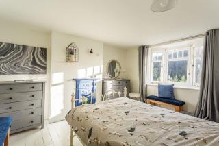 Cosy Matlock Cottage with Valley Views - 8