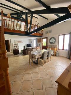 Maison à la campagne avec Piscine et Jacuzzi - 9