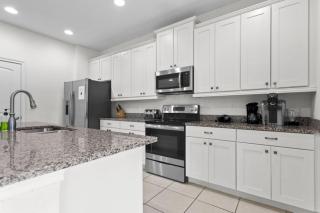 320 Pet Friendly 6BD Villa - PoolSpa - 4