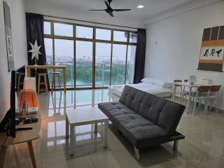 004 Palazio High Floor Netflix - 9