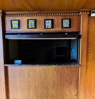 Grandeur 2 bed Sea facing Emaar apt - 5