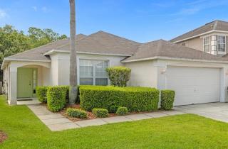 1061 Lake Berkley 4 Bed with Pool - 9