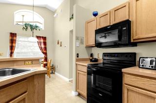 1061 Lake Berkley 4 Bed with Pool - 3