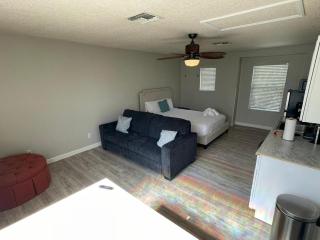 StudioReu-IBRAIM · Remodeled Studio by Disney-Resort- New Listing - 5