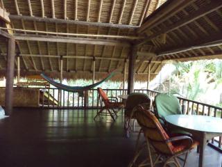 Topi inn - Padangbai - 1