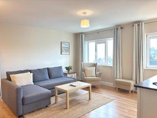 Cobh Coastline Hideaway - 6