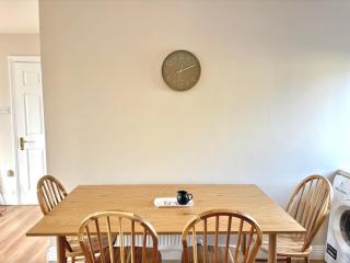 Cobh Coastline Hideaway - 3