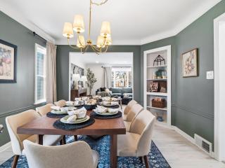 Pool Table - Games - University Circle - Sleeps 8 - 7