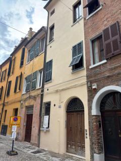 Historic Center Elegant open space luggage storage - 4