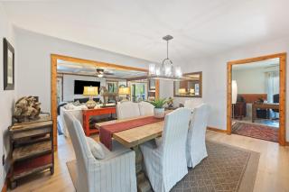 WW2403: 2403 Waterway Blvd. - 2