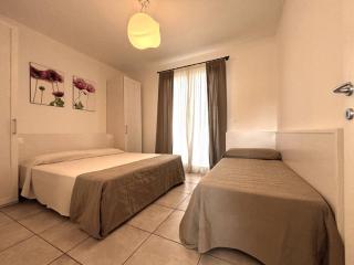 Comfy flat with two terraces and fireplace - 7