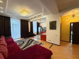 Abylai Khan 113 Central - 7