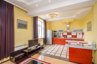 Abylai Khan 113 Central - 5