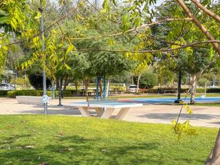 Vogue The Gate Abu Dhabi near Yas Island & Ferrari World One Bedroom Apartment with Balcony, Pool & Gym Access - 6