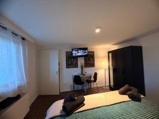 CHL Stay apartment One-Bedroom Apartment Steps from Luxembourg Hospital-Private Garden Included - 8