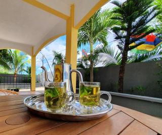 Island Style Home with rooftop jacuzzi with a view - 0
