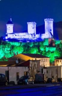 Beau T2 entier et rénové hyper centre Foix wifi offert - 1