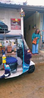 Funky monkey Home stay - 8