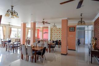 RedDoorz Plus Syariah @ Hotel Boulevard Luwuk - 2