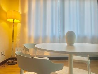 감성독채 수산물시장 바다 2분거리 복층 20평 단독주택 8인 - 0